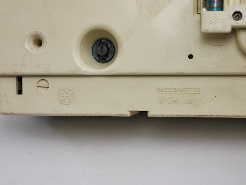Gauge Cluster Speedometer 90-92 VW Passat B3 16v MotoMeter OEM - 357 919 059 BG